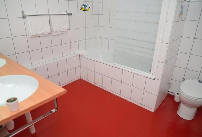 Номер Стандарт, Etc...hôtel   Strasbourg Hyper Centre