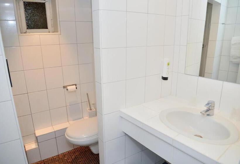 Четырехместный Номер Стандарт, Etc...hôtel   Strasbourg Hyper Centre