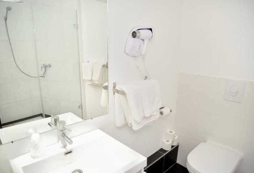 标准三人间, Etc...hôtel   Strasbourg Hyper Centre