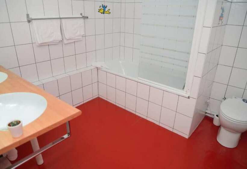 Номер Стандарт, Etc...hôtel   Strasbourg Hyper Centre