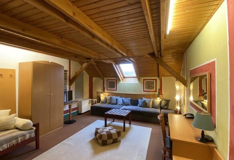 جناح عائلي, Janus Boutique Hotel & Spa