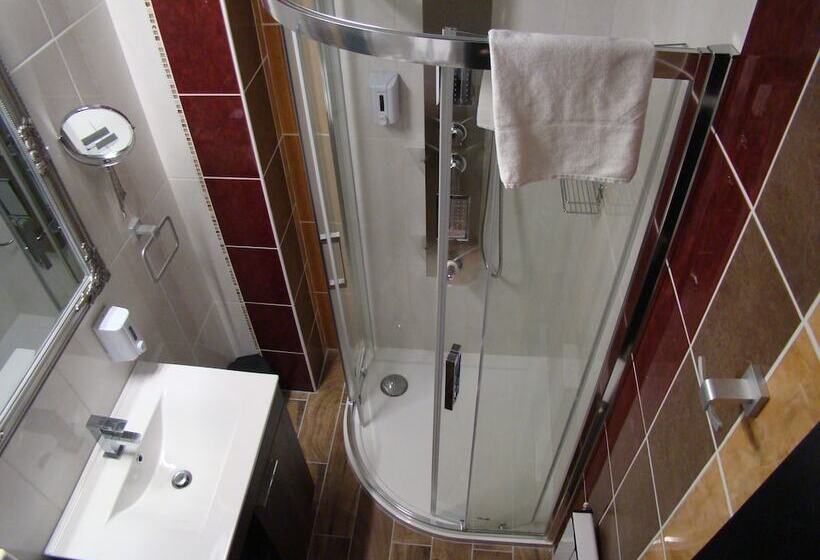 جناح عائلي, Janus Boutique Hotel & Spa