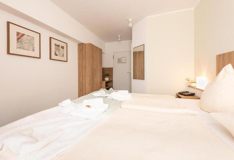 Номер Стандарт, Nibelungen Hof