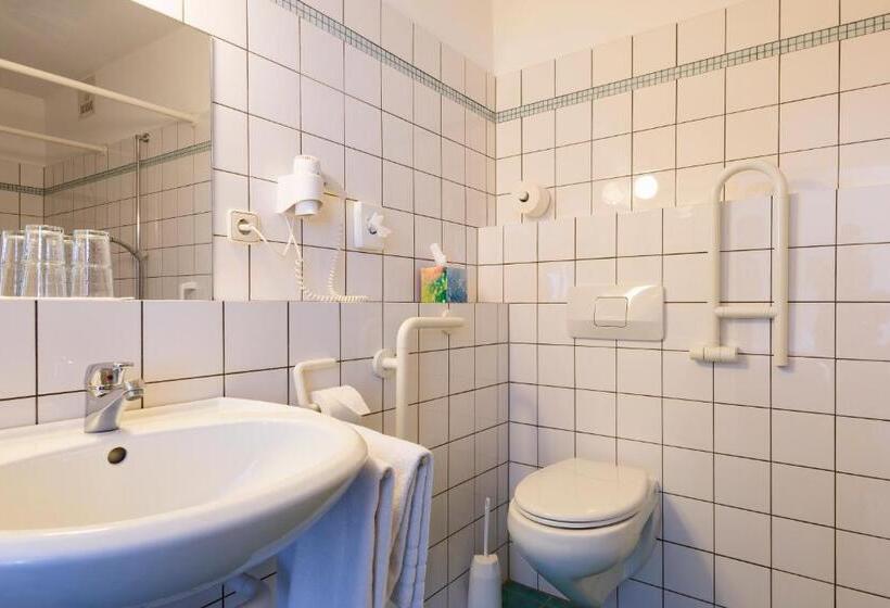 Номер Стандарт, Nibelungen Hof