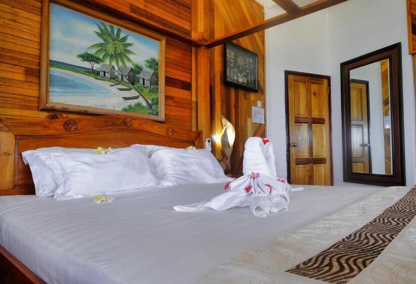 اتاق سوپریور, Patatran Village