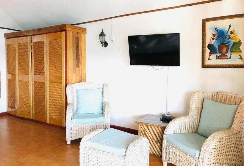 اتاق لوکس, Patatran Village