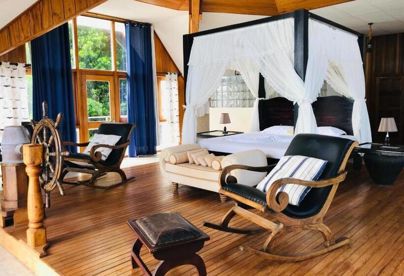 سوییت جونیور, Patatran Village