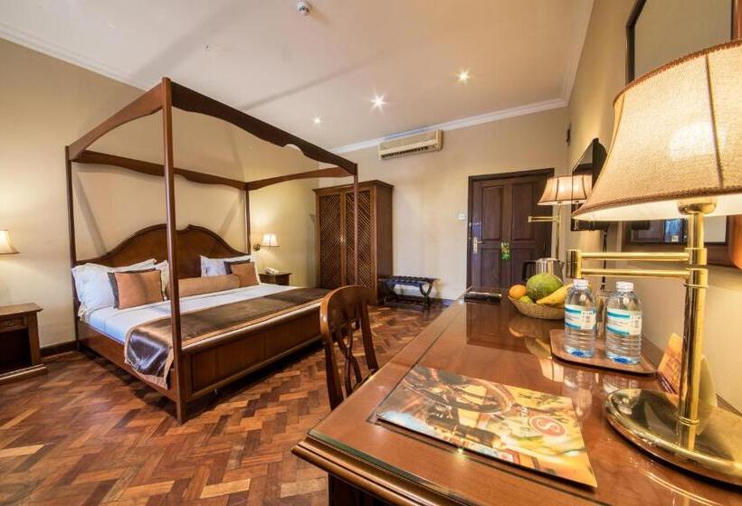 اتاق لوکس, Speke Hotel 1996 Ltd