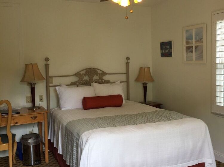 غرفة قياسية, The Eagle Inn