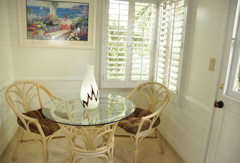 غرفة قياسية, The Eagle Inn