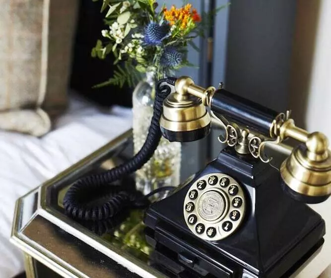 Sviitti, The Roseate Edinburgh Small Luxury Hotels Of The World