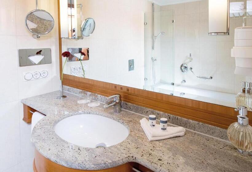 Номер Deluxe Вид на Море Боковой, Travel Charme Strandidyll Heringsdorf