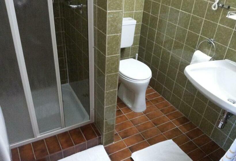 חדר סטנדרט לשלושה, Vöslauerhof