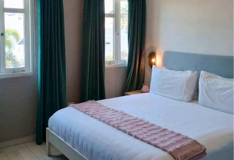 اتاق لوکس, Trópica Beach