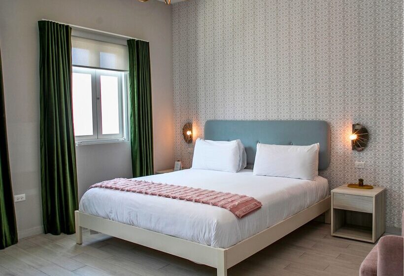 اتاق لوکس, Trópica Beach