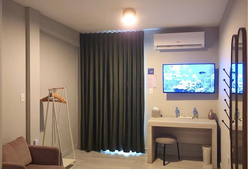 اتاق لوکس, Trópica Beach