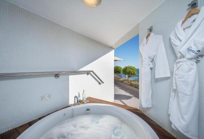 Люкс Superior, Royal Beach Eilat  By Isrotel Exclusive