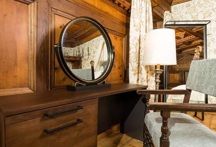 Deluxe Suite, Schloss Prielau Hotel & Restaurants