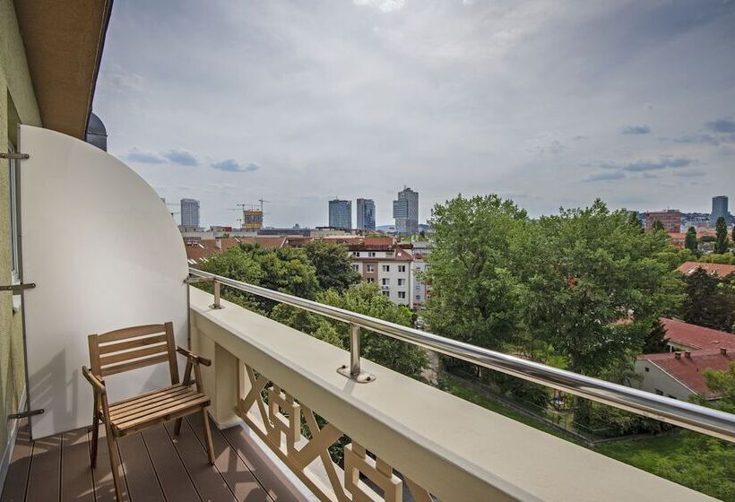 اتاق استاندارد با تراس, Apollo Hotel Bratislava