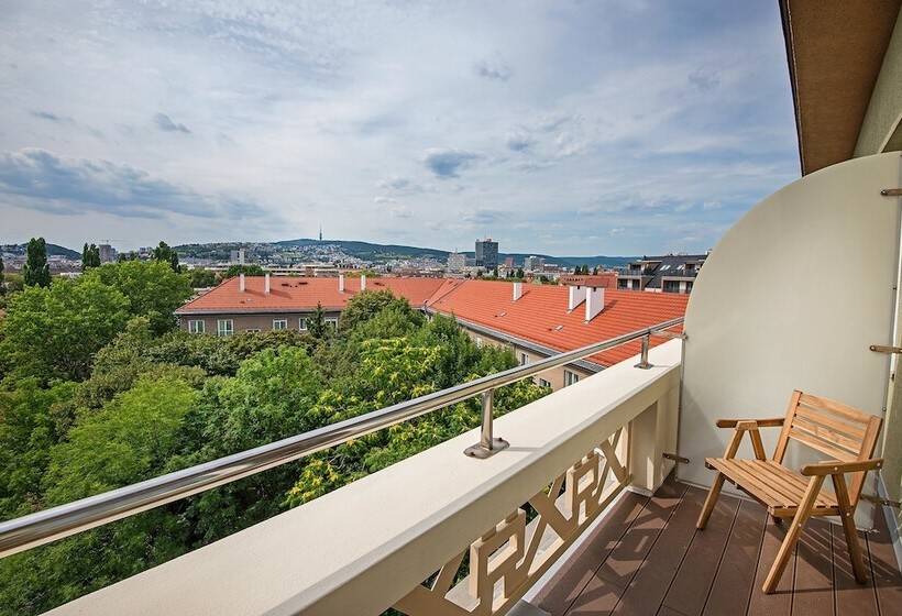 اتاق استاندارد با تراس, Apollo Hotel Bratislava