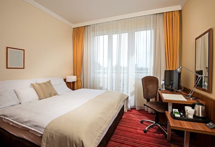 اتاق استاندارد با تراس, Apollo Hotel Bratislava