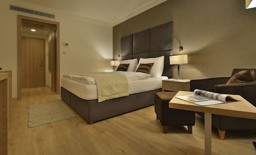 اتاق لوکس, Apollo Hotel Bratislava