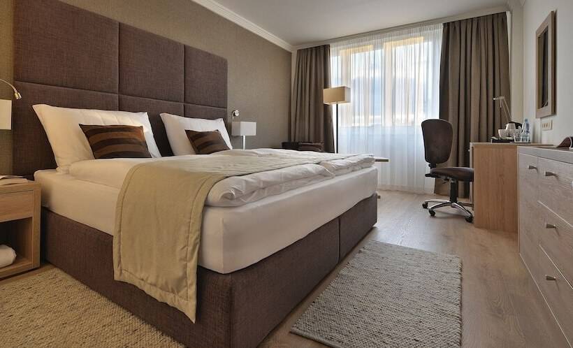 اتاق لوکس, Apollo Hotel Bratislava