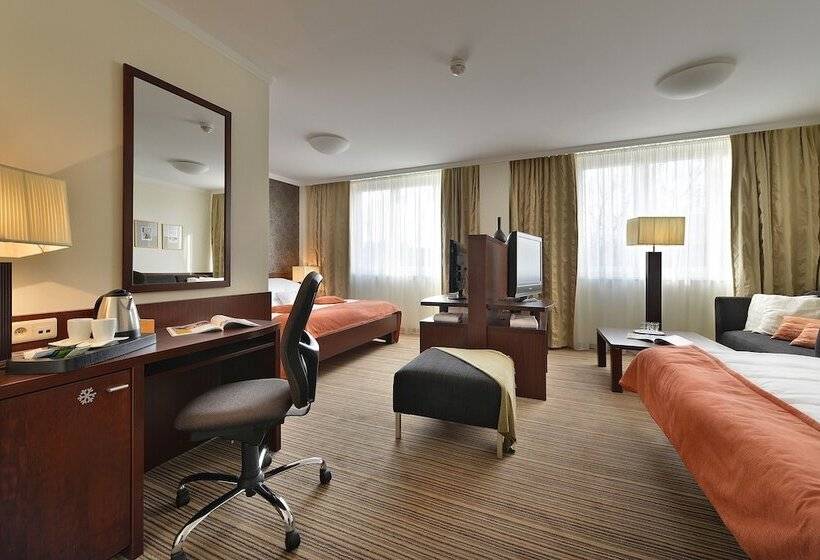 اتاق خانوادگی, Apollo Hotel Bratislava
