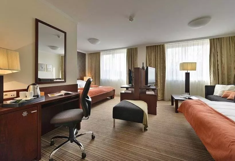 اتاق خانوادگی, Apollo Hotel Bratislava