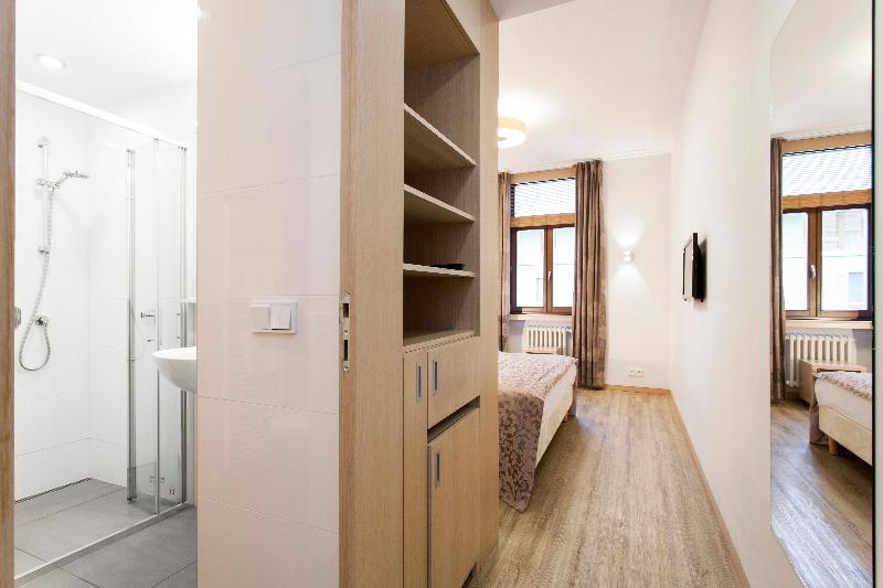 Quarto Familiar, Carol