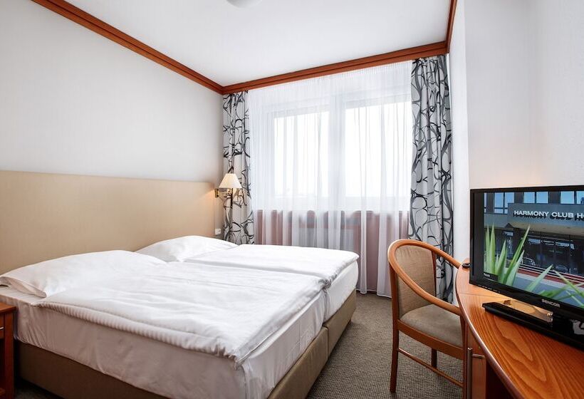 اتاق استاندارد, Harmony Club