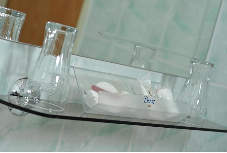 غرفة قياسية, Luna