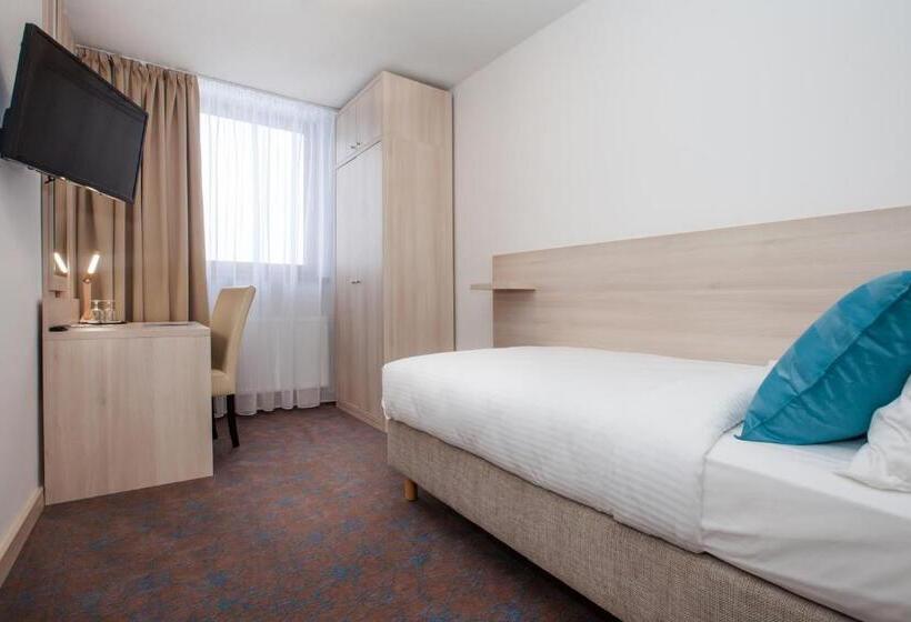 高级大房间, Metropol