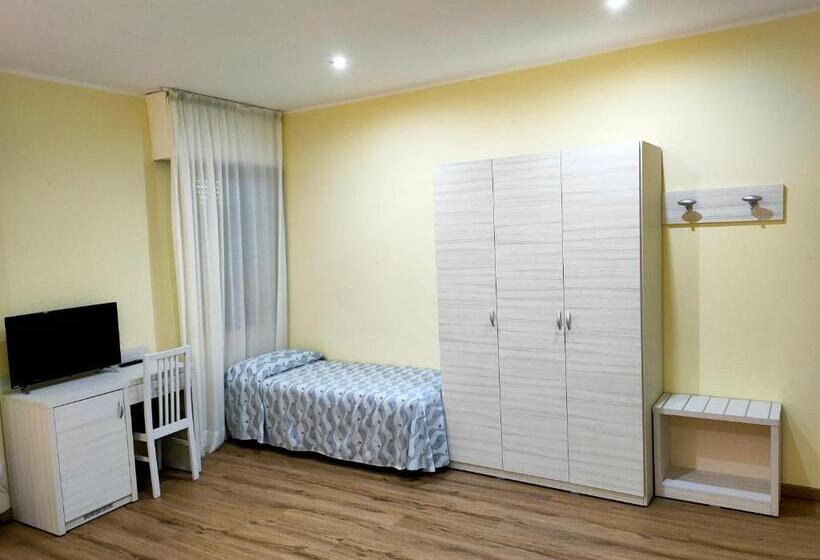 اتاق پنج‌تخته استاندارد, Park