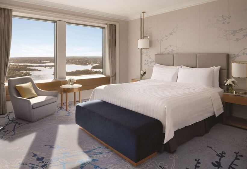 Люкс Клуб, Shangrila Sydney