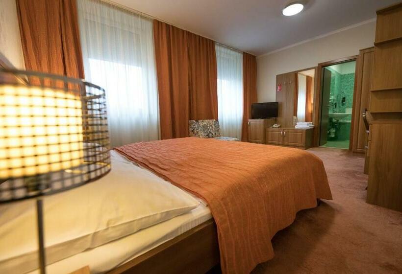 غرفة قياسية, Slovan