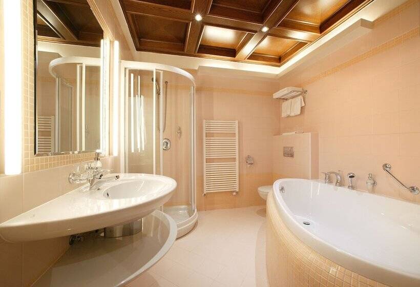 חדר דלוקס, Zlatá Hvězda