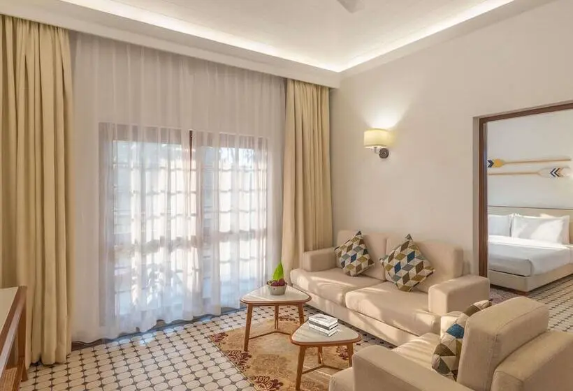 Suite Premium, Novotel Goa Dona Sylvia Resort