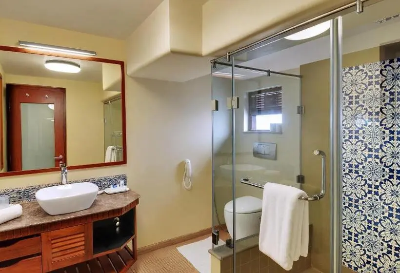 Chambre Executive Lit King Size, Novotel Goa Dona Sylvia Resort