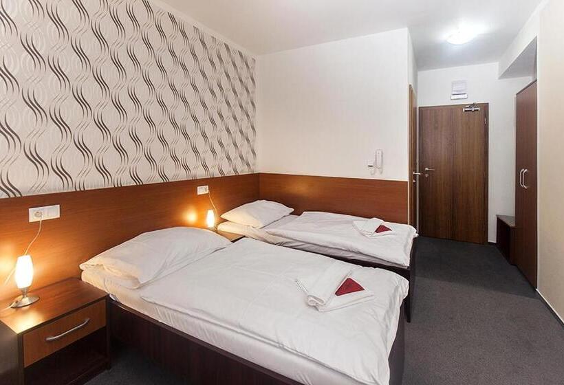 غرفة قياسية, Arkada