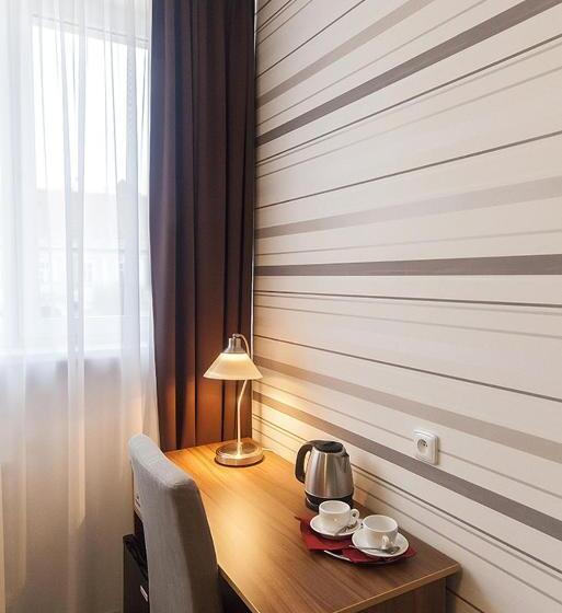 جناح ديلوكس, Arkada