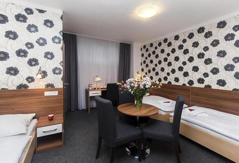 غرفة قياسية رباعية, Arkada