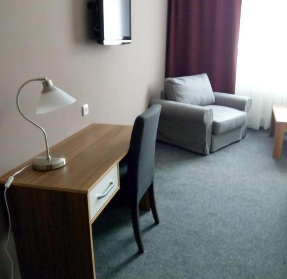 غرفة ديلوكس, Arkada