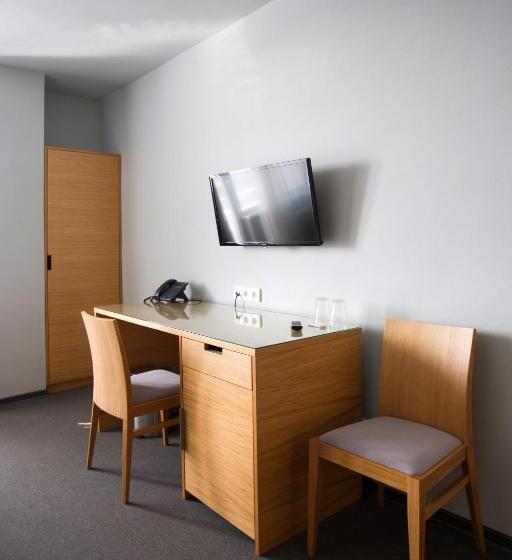 컴포트 룸, Atom Třebíč