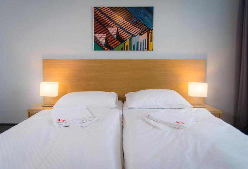 컴포트 룸, Atom Třebíč