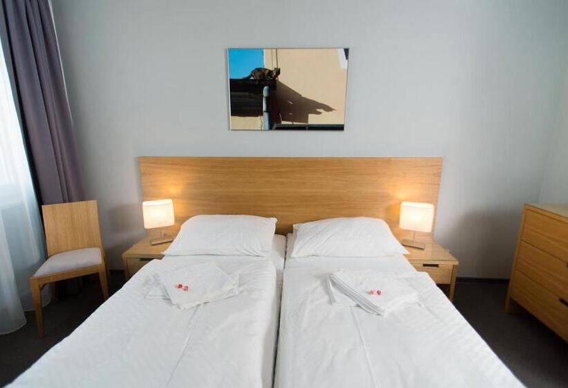 컴포트 룸, Atom Třebíč