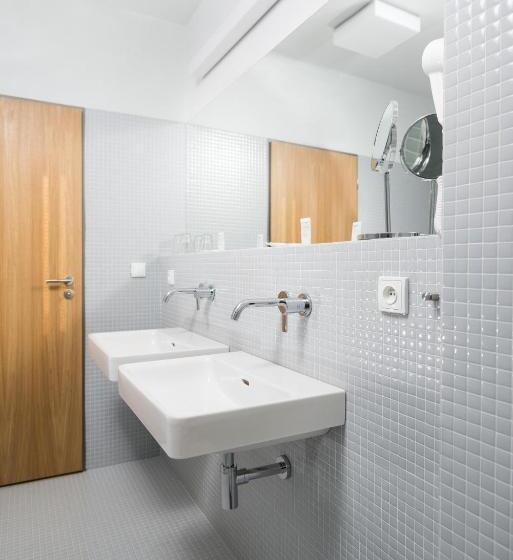 침실 1개 컴포트 아파트, Atom Třebíč