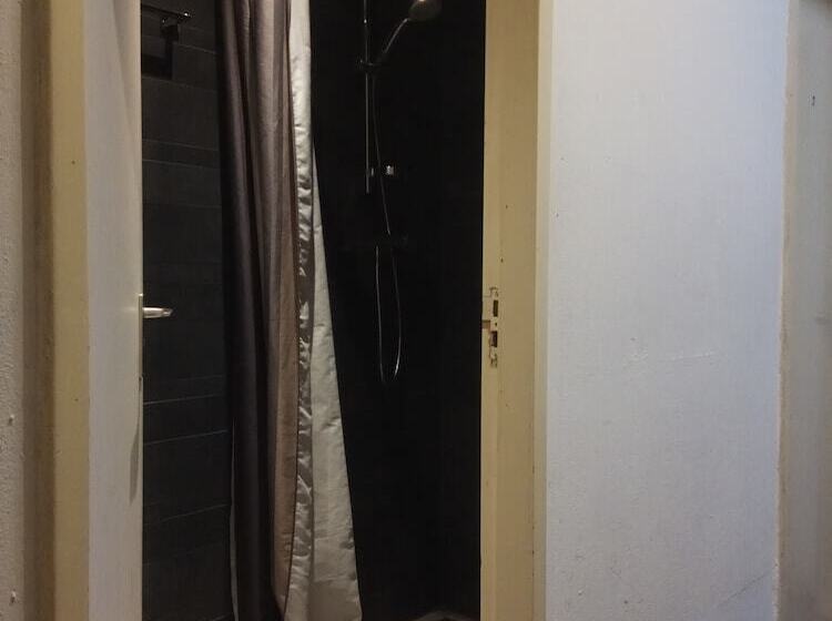 스탠다드 룸 공동 욕실, Bellington