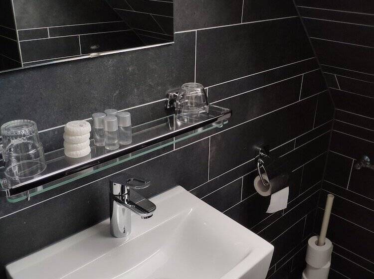 4인용 스탠다드 룸, Bellington