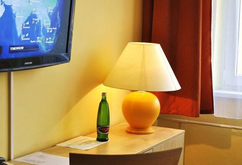 Апартаменты 2 Спальни, Charles Central